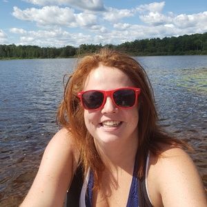 Meet your Posher, Holly